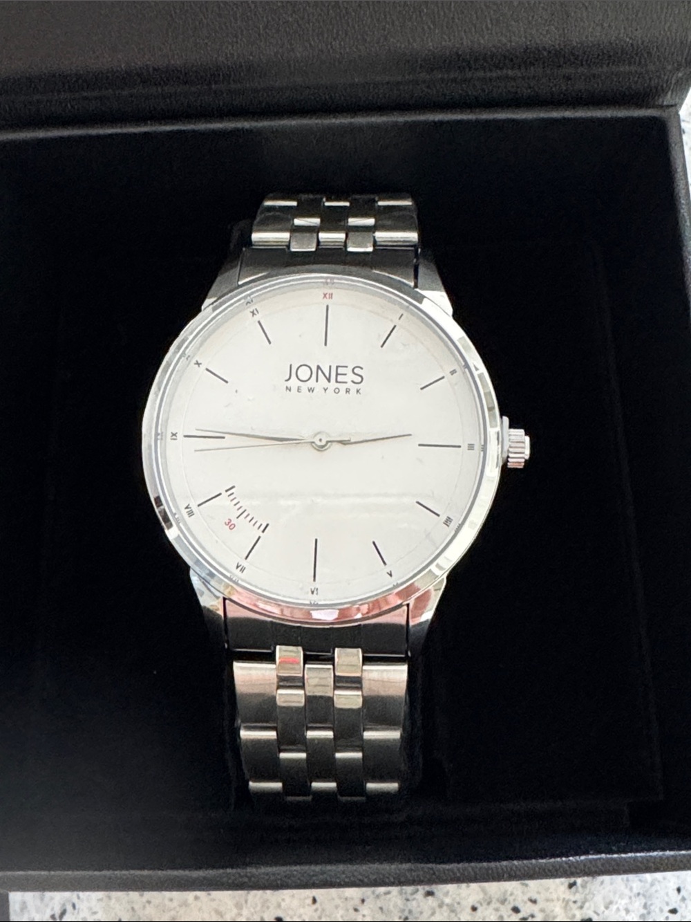 NWT Jones New York Men’s Silver and White Stainless Link Watch Gift Box New - Picture 3 of 5